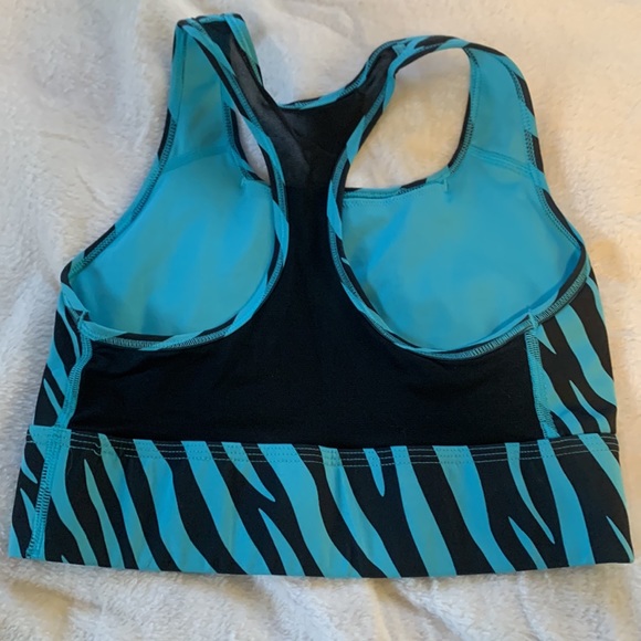 Nike Dri Fit Blue Tiger Icon Clash Sports Bra with Matching Full Length Pants - Picture 4 of 8